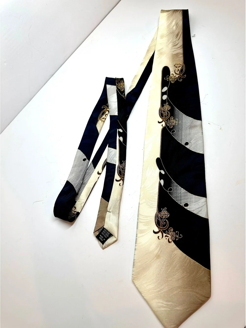 Vintage Handmade Pure Silk Art Deco -Inspired Abstract Pattern DiMaggio Necktie